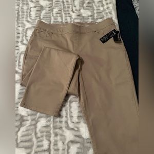 NWT Pull on khakis